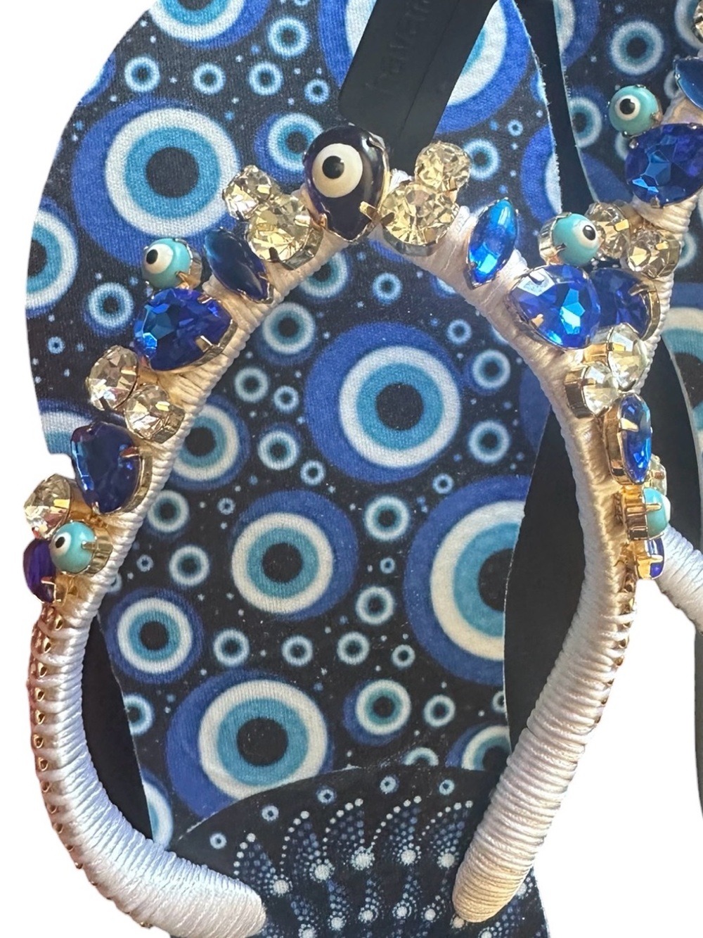 Havaianas hand  Beaded evil eye patterned Women’s Flip Flops. Size 7/8. - Picture 4 of 6